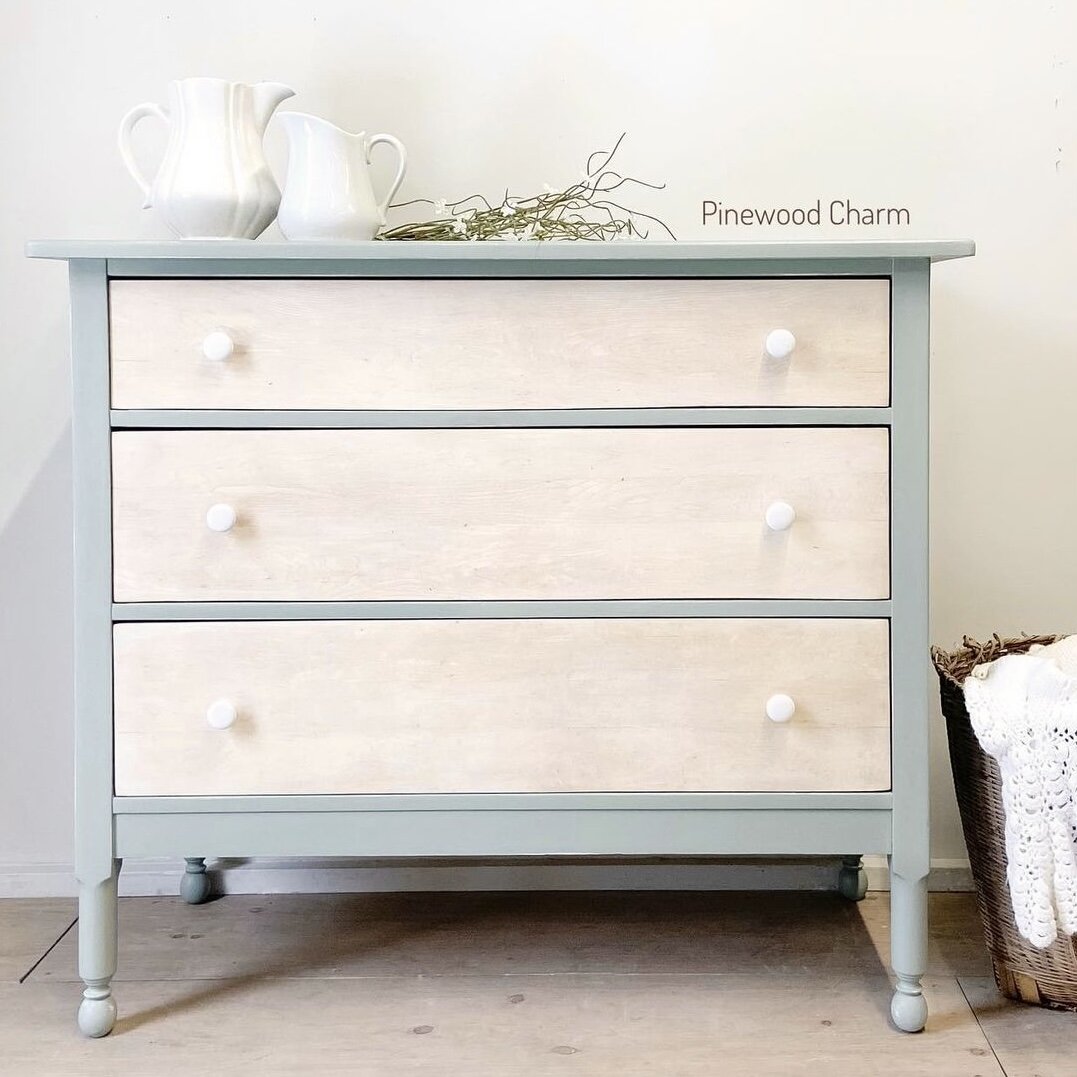 Artemisia ONE by Melange @ The Painted Heirloom