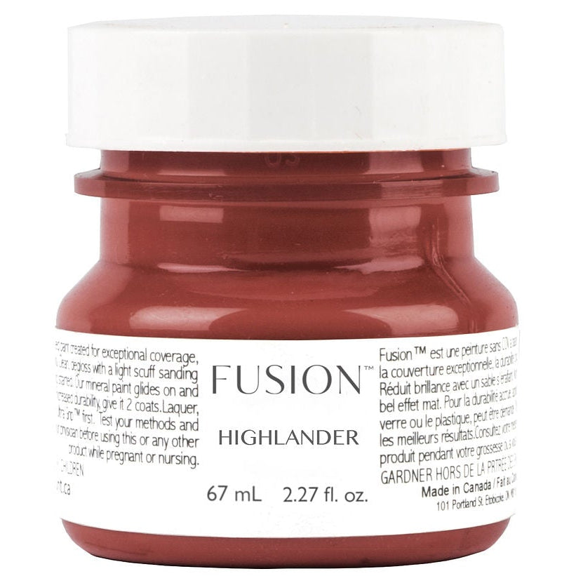67 mL Fusion Mineral Paint in Highlander scarlet red, white lid, English and French label.
