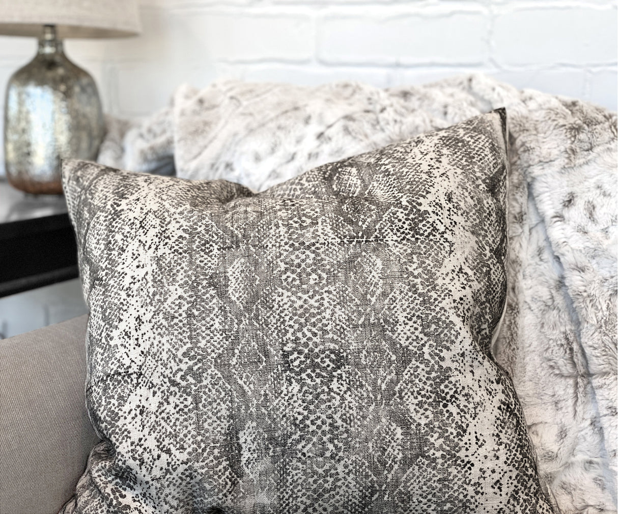 Serpentine Stamp (Retired) by IOD - Iron Orchid Designs @ The Painted Heirloom