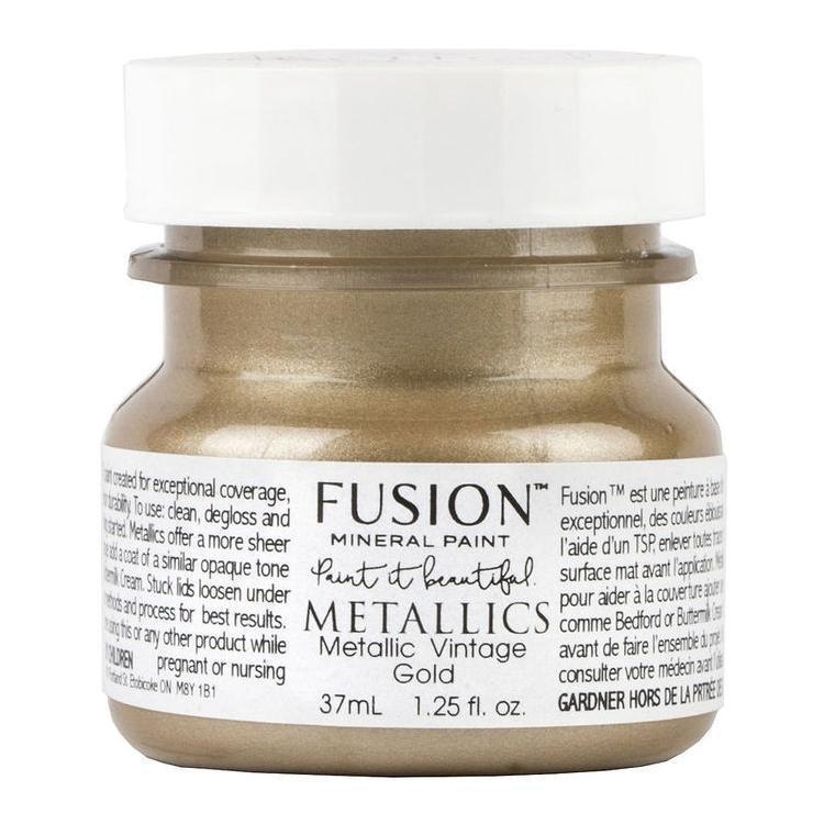 Fusion Mineral Paint Vintage Gold Metallic 37ml jar, label highlights shimmering mica pigments.