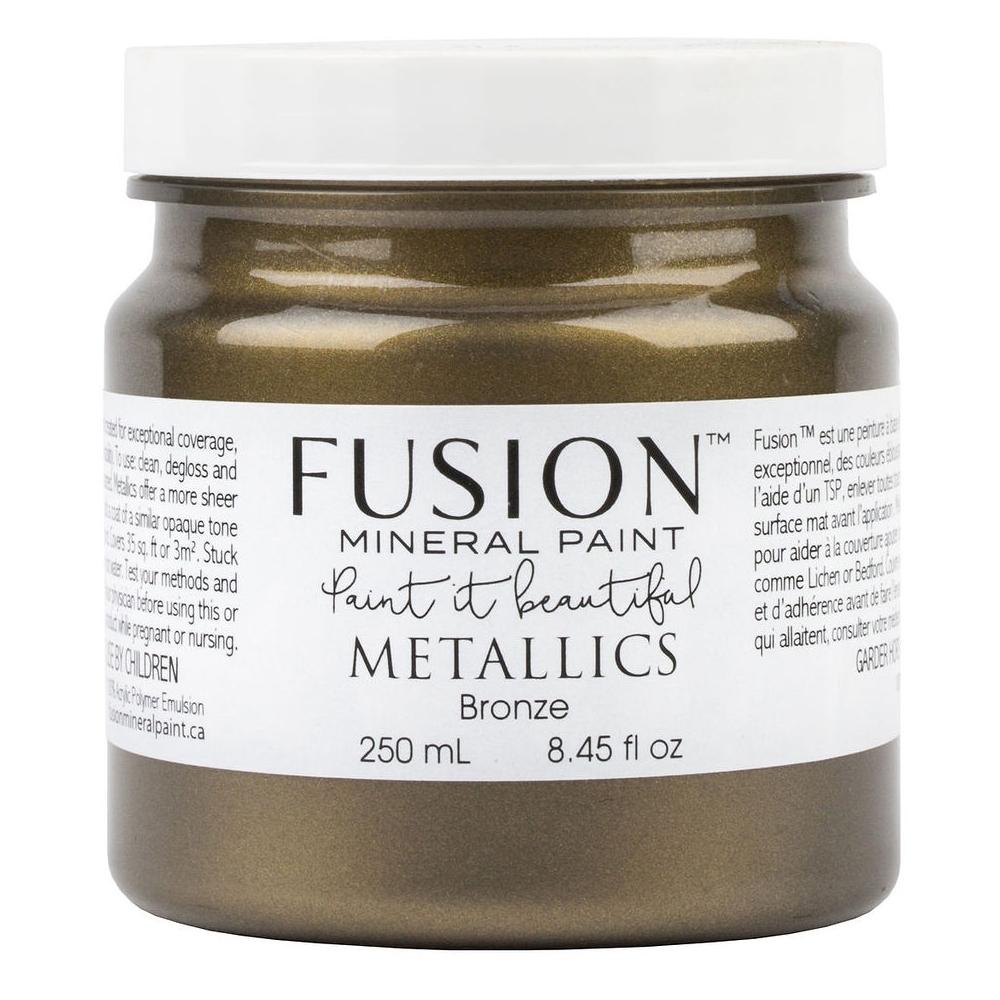 Fusion Mineral Paint Bronze Metallic 250 mL jar with rich bronze color and metallic finish.