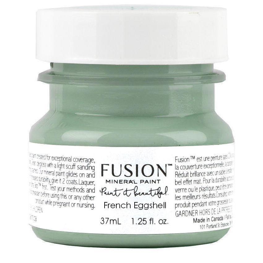 Fusion Mineral Paint jar, French Eggshell color, with white label and lid.
