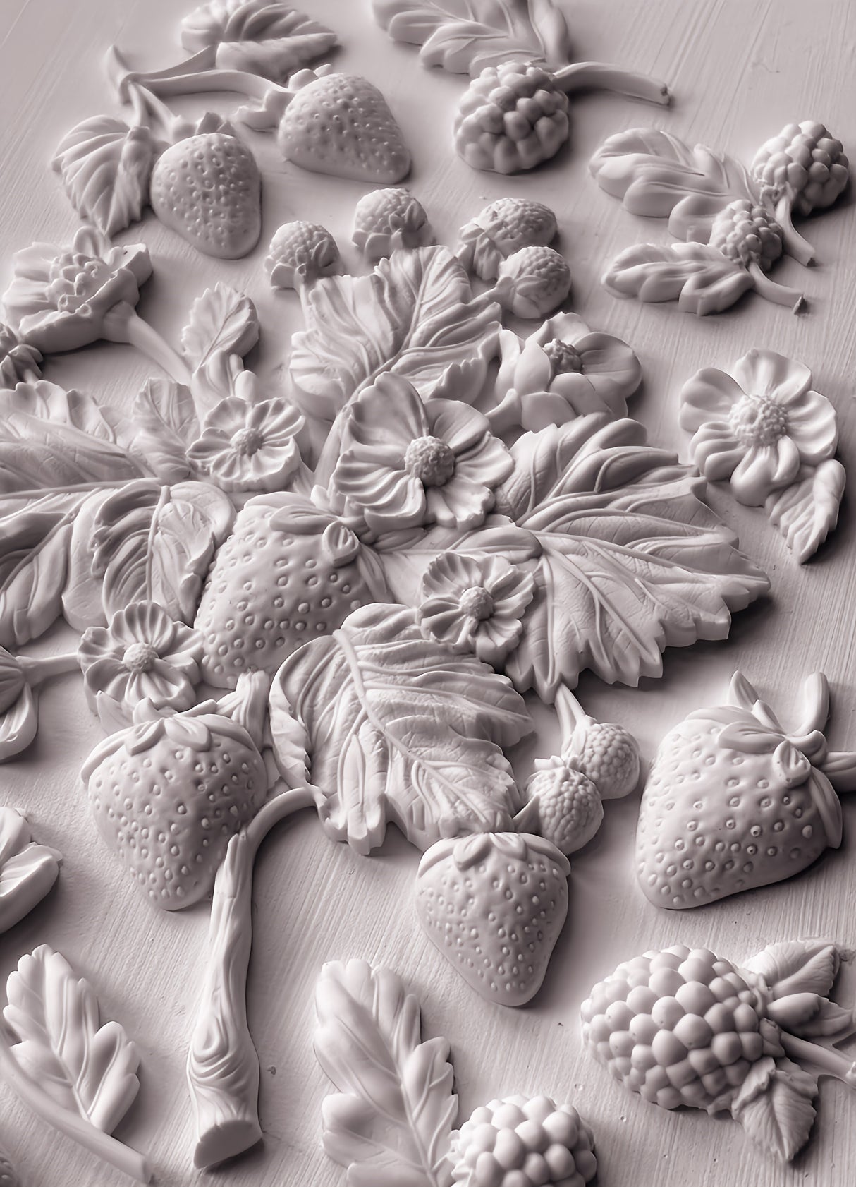 Wild Berries Mould by IOD - Iron Orchid Designs