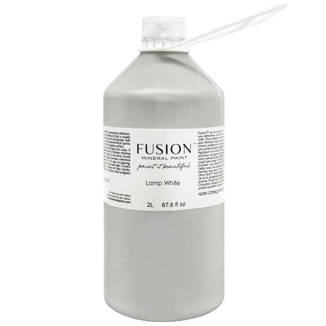 2L Fusion Mineral Paint Lamp White, sealed container with label displaying product and color name.
