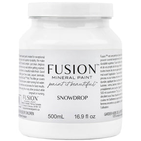 500mL white jar of Fusion Mineral Paint Snowdrop acrylic paint with descriptive label text.