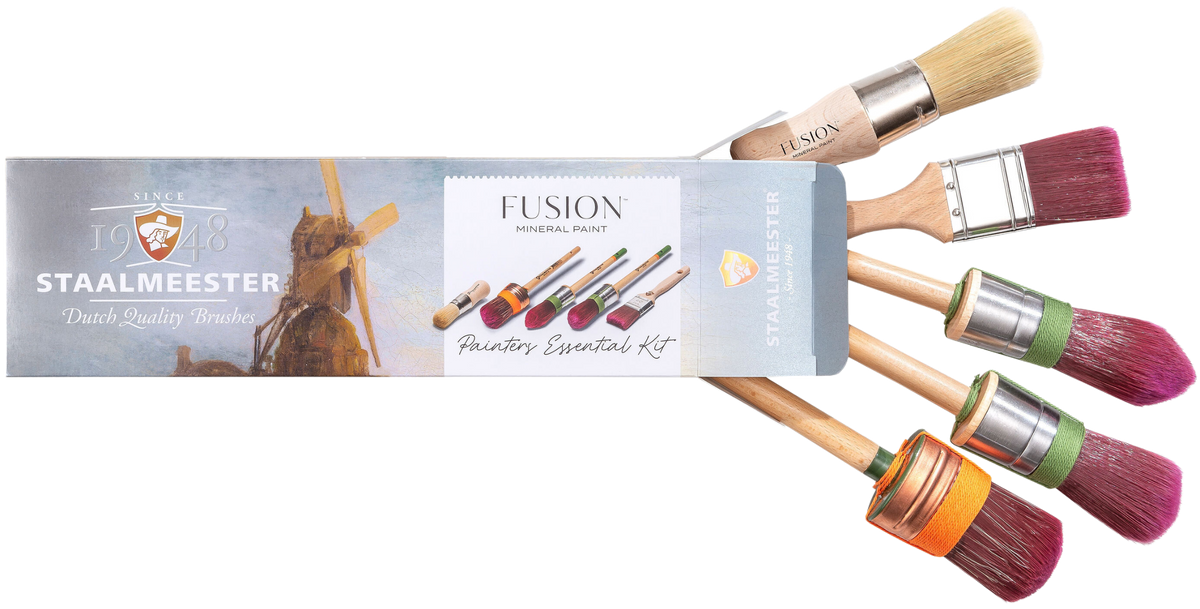 Staalmeester Painter’s Essential Kit Box Gift Set with 5 pro-hybrid brushes for Fusion Mineral Paint.