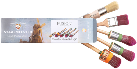 Staalmeester Painter’s Essential Kit Box Gift Set with 5 pro-hybrid brushes for Fusion Mineral Paint.