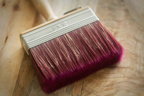 Staalmeester Wall Brush Series 2910 with purple bristles.
