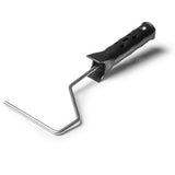 Staalmeester Roller Frame with black handle and zigzag metal shaft.